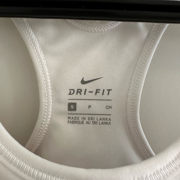 Nike Sports Bra - Picture 4 of 8